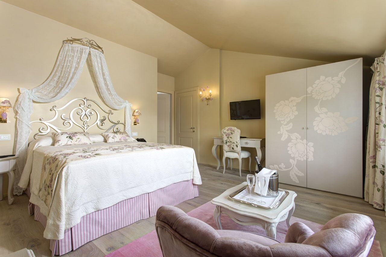 Doppel- oder Zweibettzimmer