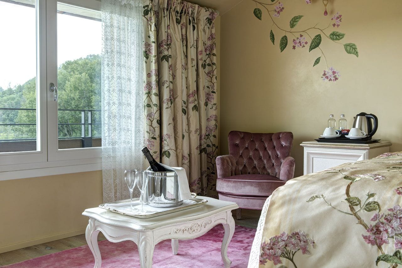 Doppel- oder Zweibettzimmer