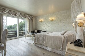 Double or Twin Room | Premium bedding, minibar, in-room safe, individually decorated - Colonìa Resort & SPA (Vittorio Veneto)