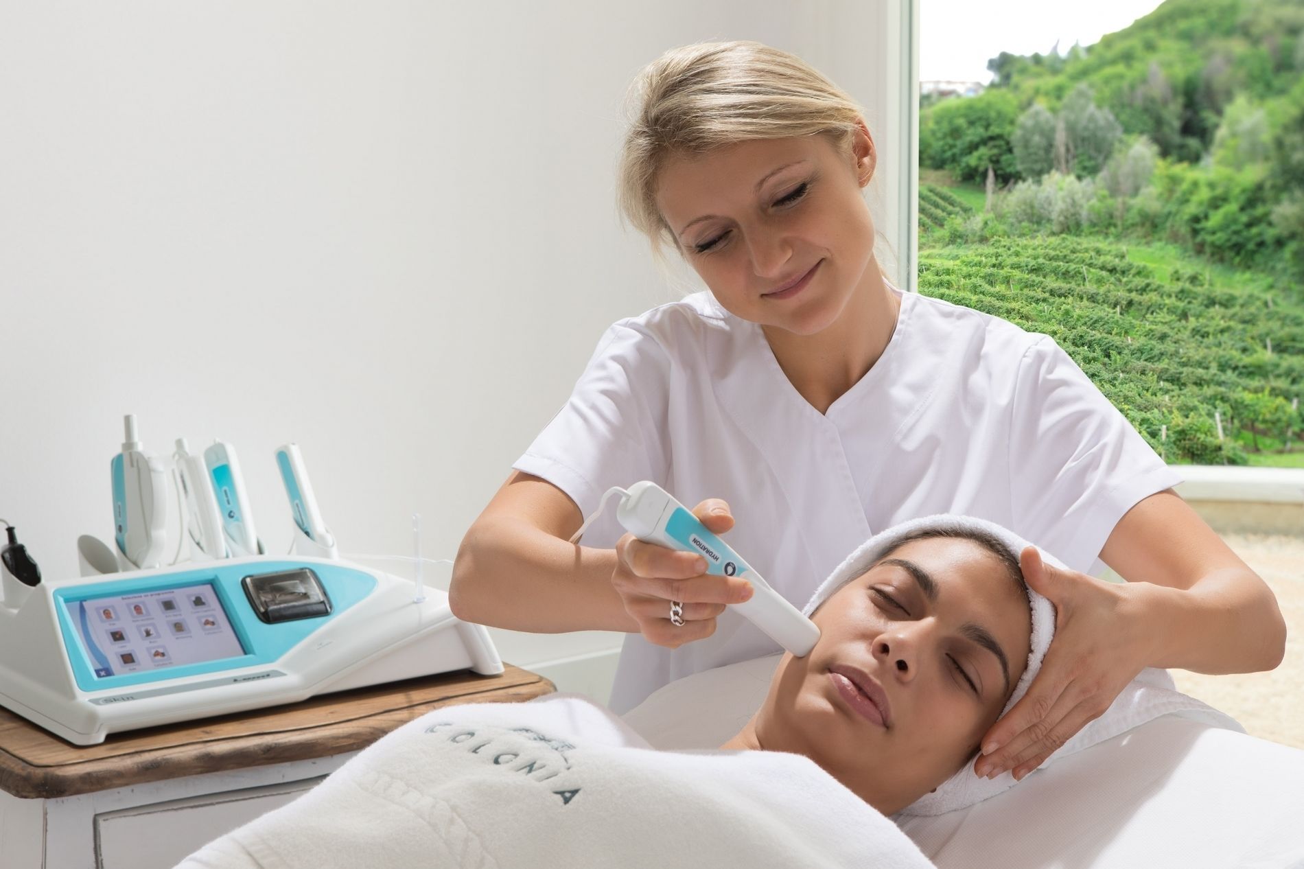 Couples treatment room(s), body treatments, facials