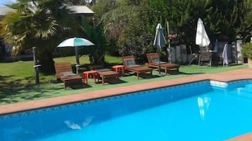 Alberca al aire libre por temporada
