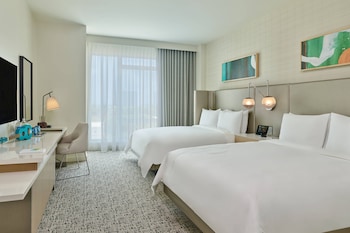1 bedroom, premium bedding, pillowtop beds, minibar at Art Ovation Hotel, Autograph Collection