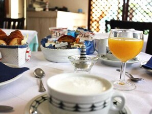 Desayuno continental incluido todos los días