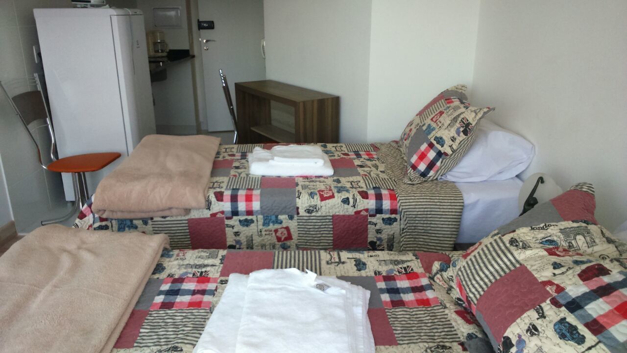 Quarto duplo (Bronze) | Roupas de cama premium, escrivaninha, Wi-Fi de cortesia
