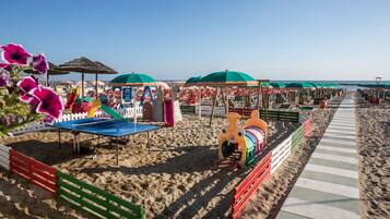 Private beach nearby, sun-loungers, beach umbrellas