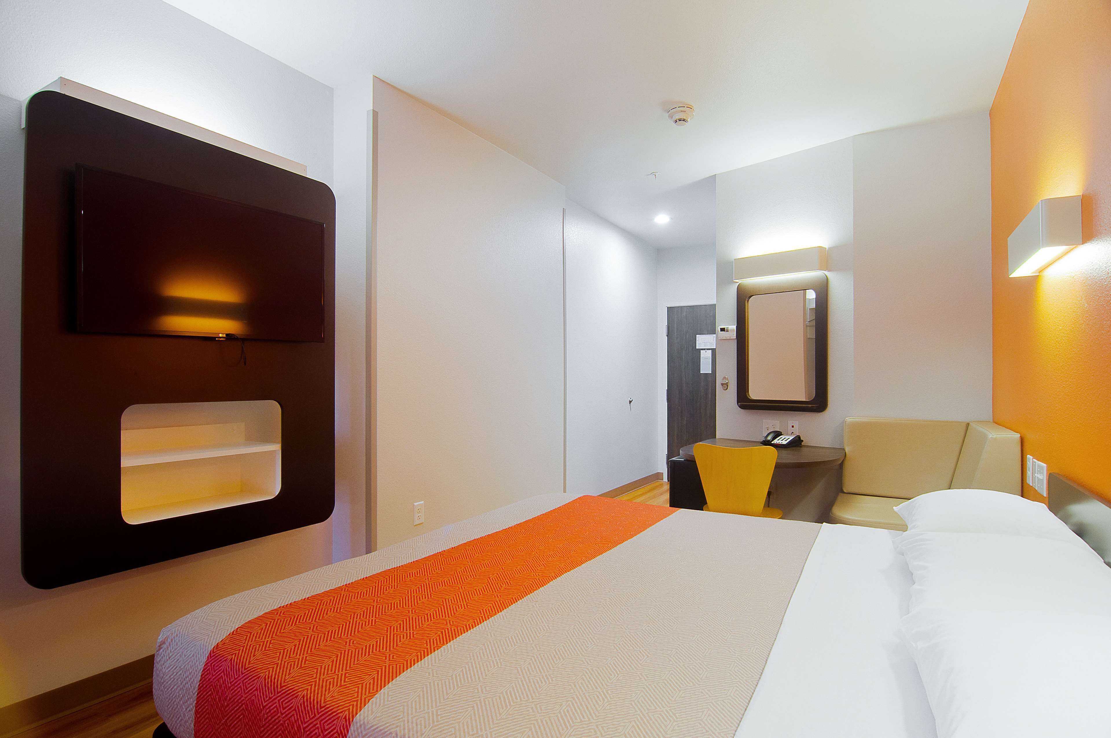Desk, WiFi (free), bed sheets