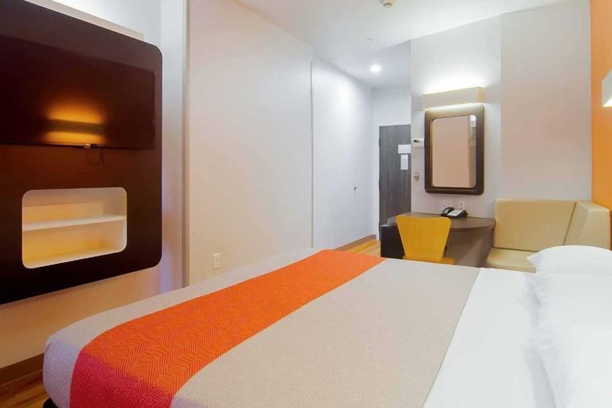 Desk, free WiFi, bed sheets