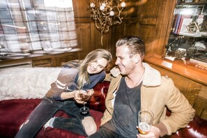 Lobby lounge - Ember Hostel (Denver)