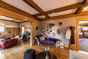 Lobby lounge - Ember Hostel (Denver)