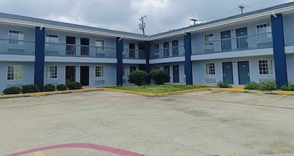 Heights Inn by Townhouse Harker Heights, TX