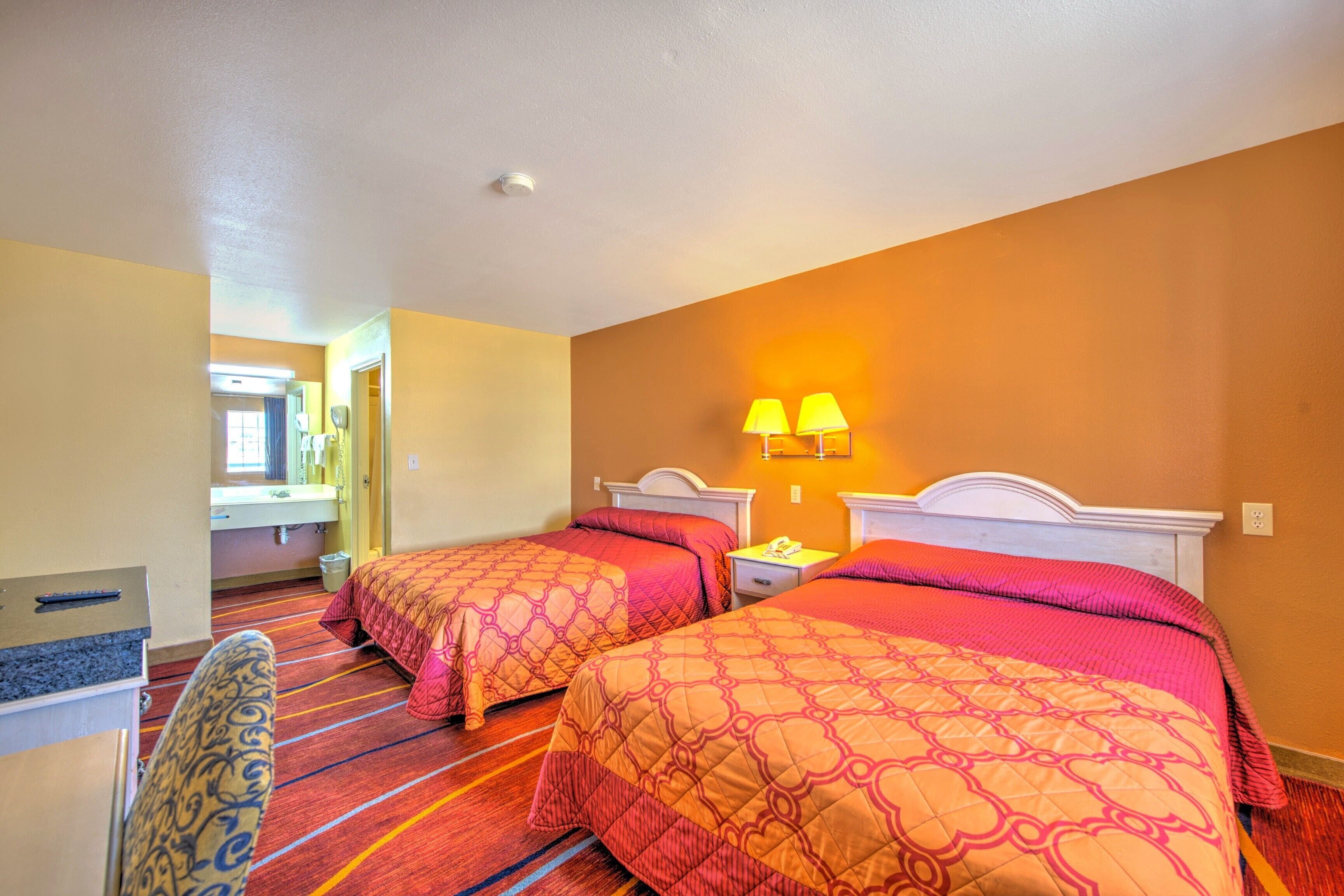 Habitació, 2 llits de matrimoni, fumadors | Escriptori, wifi gratuïta i roba de llit 