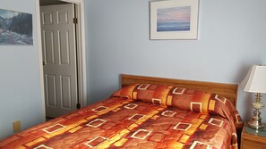 Basic Room, 1 Queen Bed, Accessible, Hill View | Blackout drapes, free WiFi, bed sheets - Countryside Inn (Princeton)