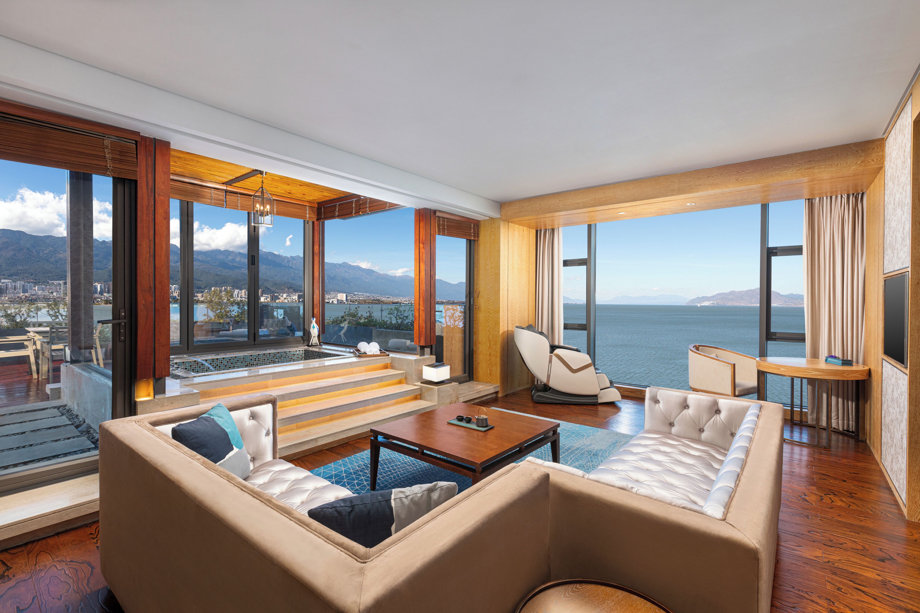 Suite, 1 habitación (180 Degree Erhai View, High Floor) | Vista desde la habitación