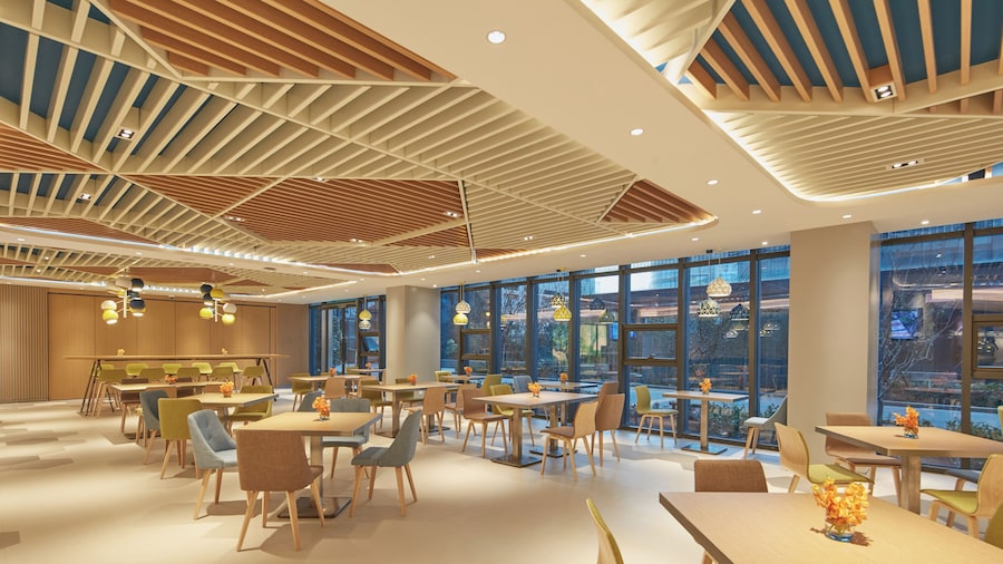 Holiday Inn Express Nantong Textile City by IHG