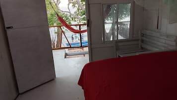 Quarto standard, 1 cama de casal | Escrivaninha, Wi-Fi (sobretaxa)