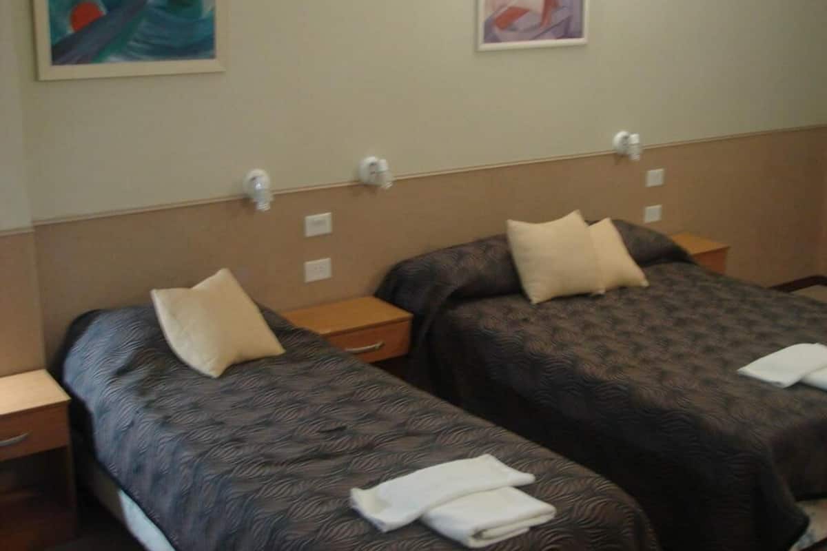 In-room safe, desk, bed sheets