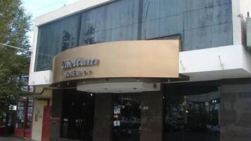 Fachada de la propiedad