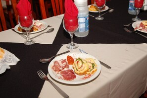 تناول الطعام