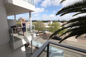 行政公寓, 2 间卧室 (2 Bathrooms Non pet friendly) | 露台