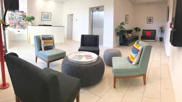 Sala de estar en el lobby