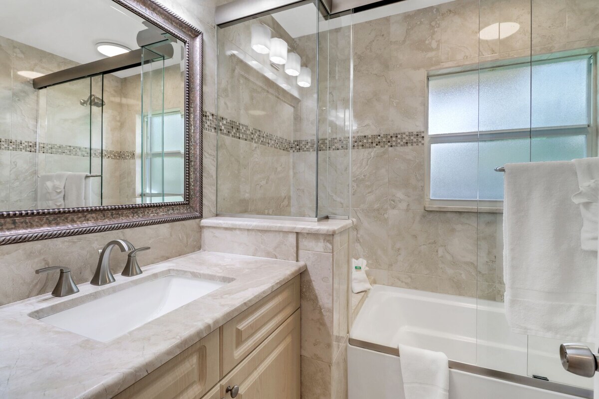 Photo 19 of Walk to Vanderbilt Beach! Private Heated Pool! Close to Mercato and Ritz Carlton