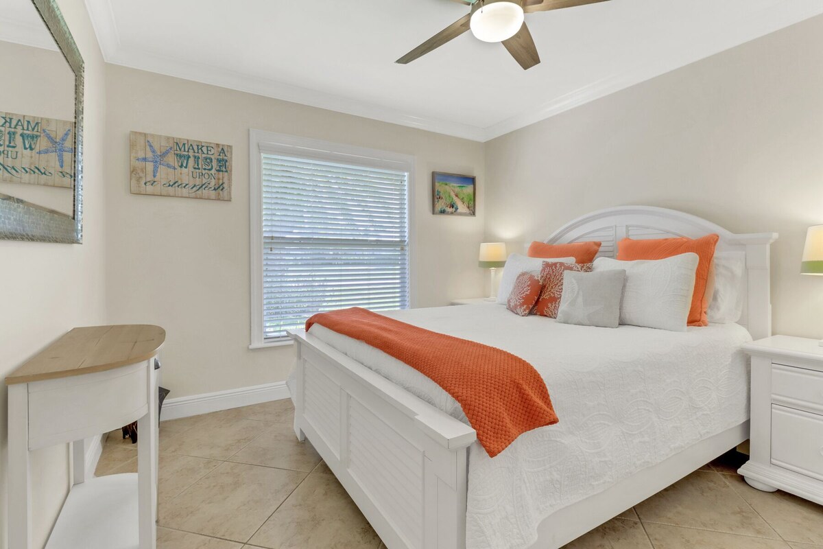 Photo 18 of Walk to Vanderbilt Beach! Private Heated Pool! Close to Mercato and Ritz Carlton