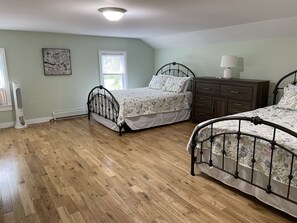4 bedrooms, WiFi, bed sheets