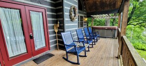 Property grounds - Hot Tub, River Views, Couples & Families!!! (Burnsville)