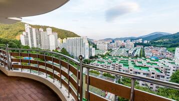 Executive Duplex, 5 Bedrooms | Balcony view