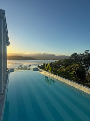 Piscina externa