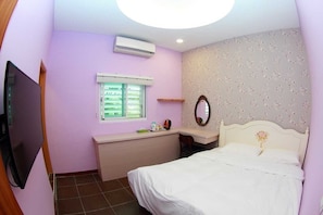 Habitación doble, baño privado | Cortinas blackout y wifi gratis