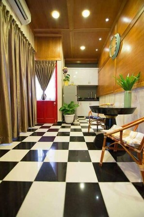 Studio Room | In-room dining - Mynest Homestay (Malacca City)