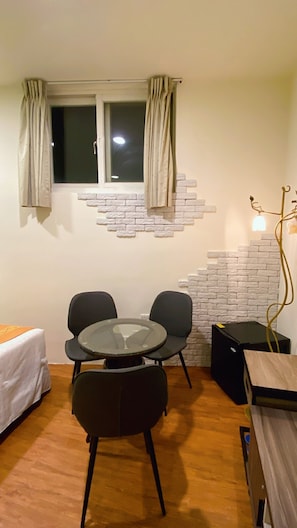 Triple Room with Bathtub | View from room - Mong Shan Homestay (Hengchun)