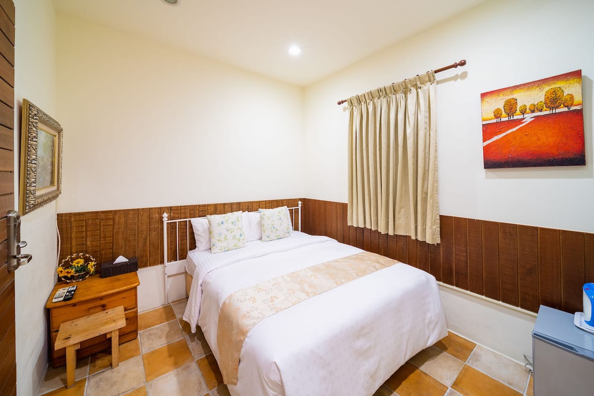 Double Room (1F) | Blackout drapes, free WiFi, bed sheets