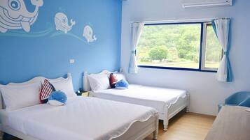 Comfort Quadruple Room, 2 Double Beds, Mountain View | Individually furnished, blackout drapes, rollaway beds, free WiFi
