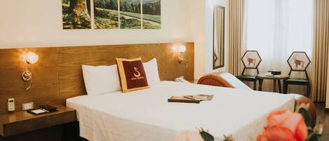 Deluxe Double Room | 1 bedroom, minibar, individually decorated, individually furnished