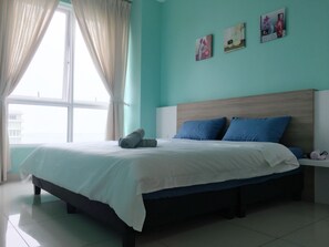 Deluxe and Double Suite | 2 bedrooms, iron/ironing board, rollaway beds, free WiFi - Mansion Deluxe and Double Seaview Suite (George Town)
