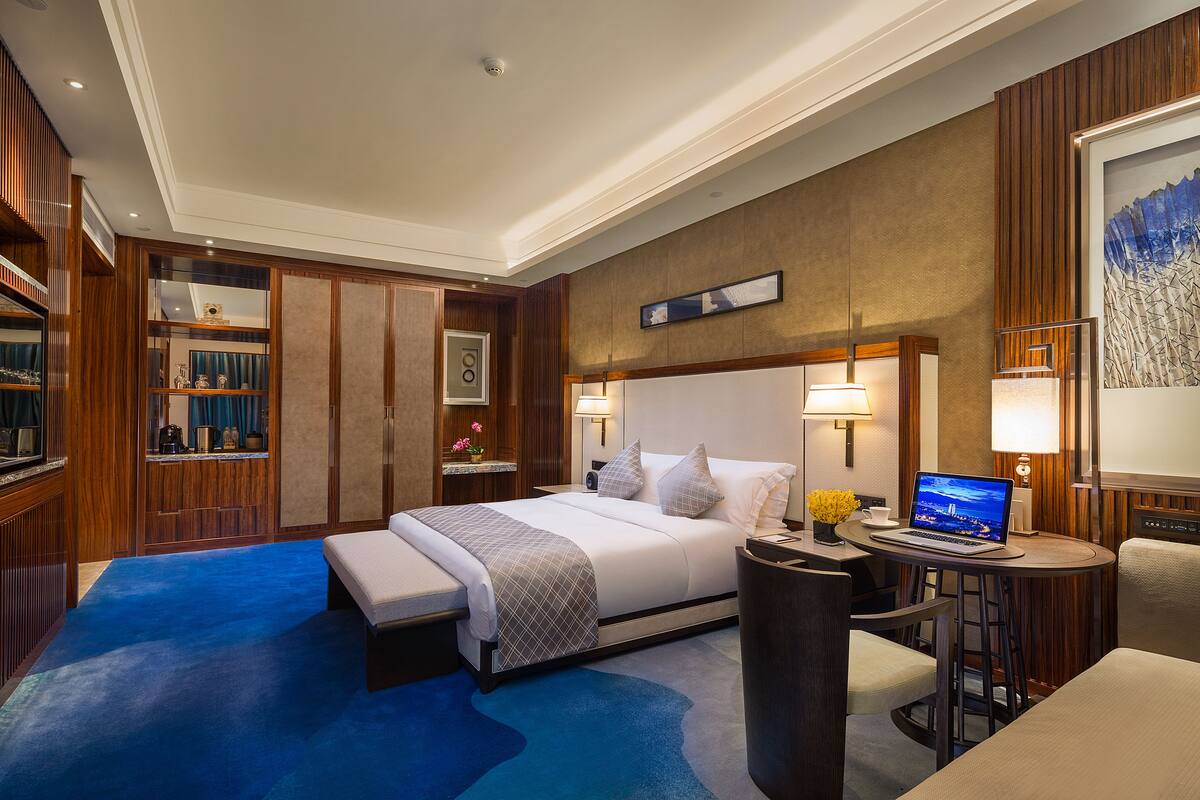 1 Schlafzimmer, hochwertige Bettwaren, Minibar, Zimmersafe