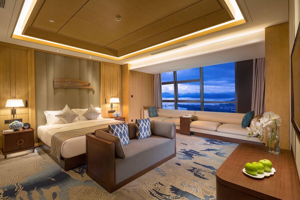 1 Schlafzimmer, hochwertige Bettwaren, Minibar, Zimmersafe
