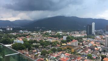 Deluxe Studio Suite | Pemandangan dari bilik