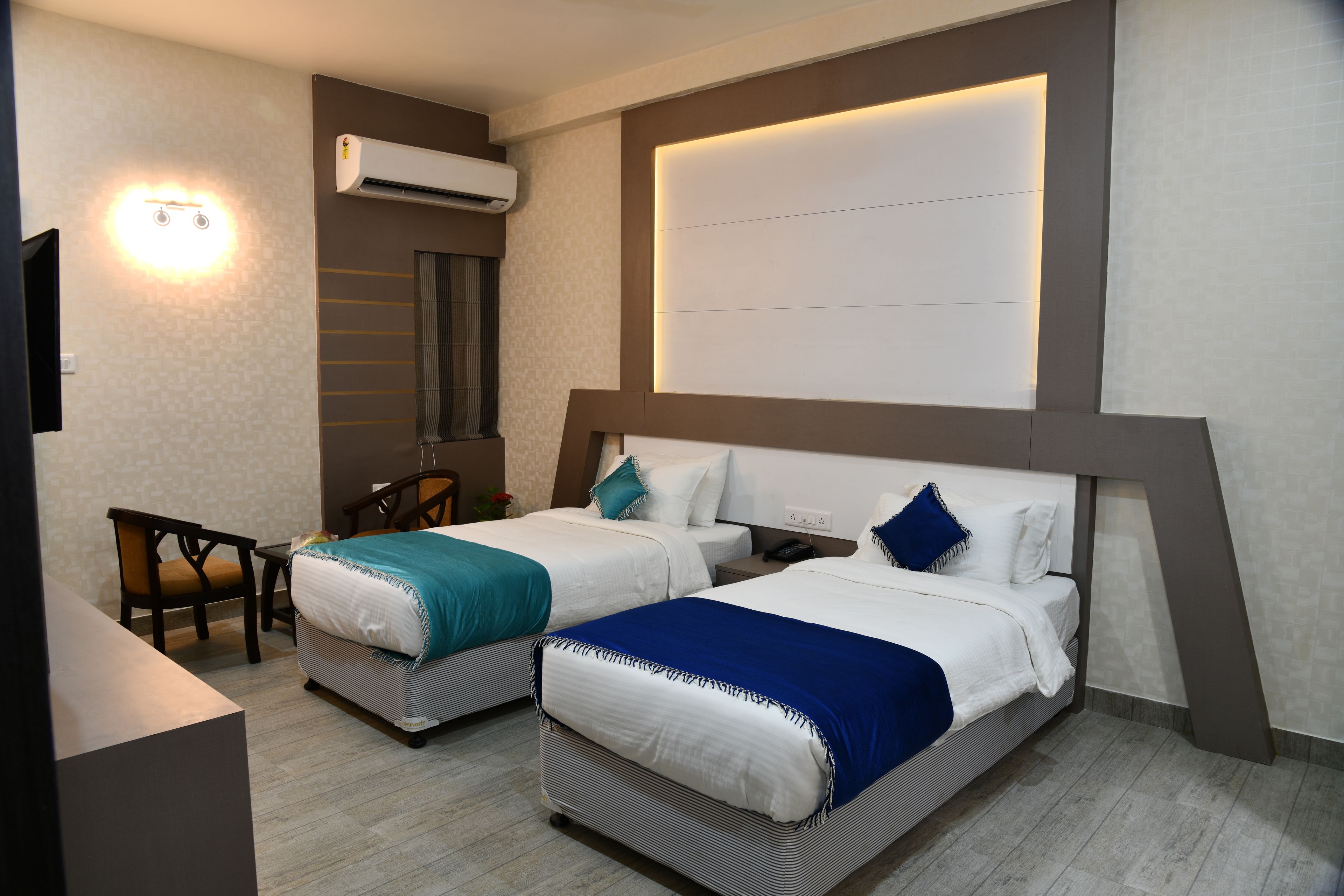 Habitación ejecutiva | Escritorio, insonorización, camas extra y wifi gratis 