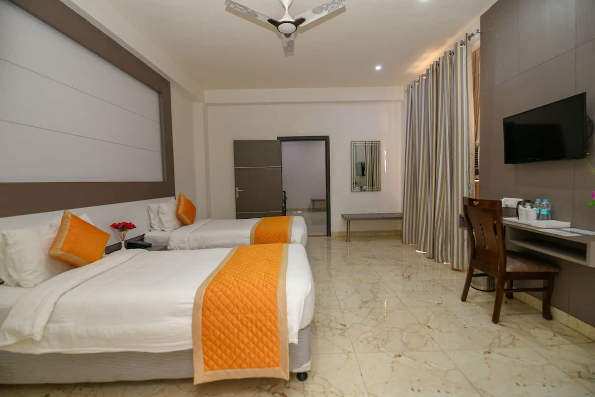 Suite, 1 Double Bed | View from room