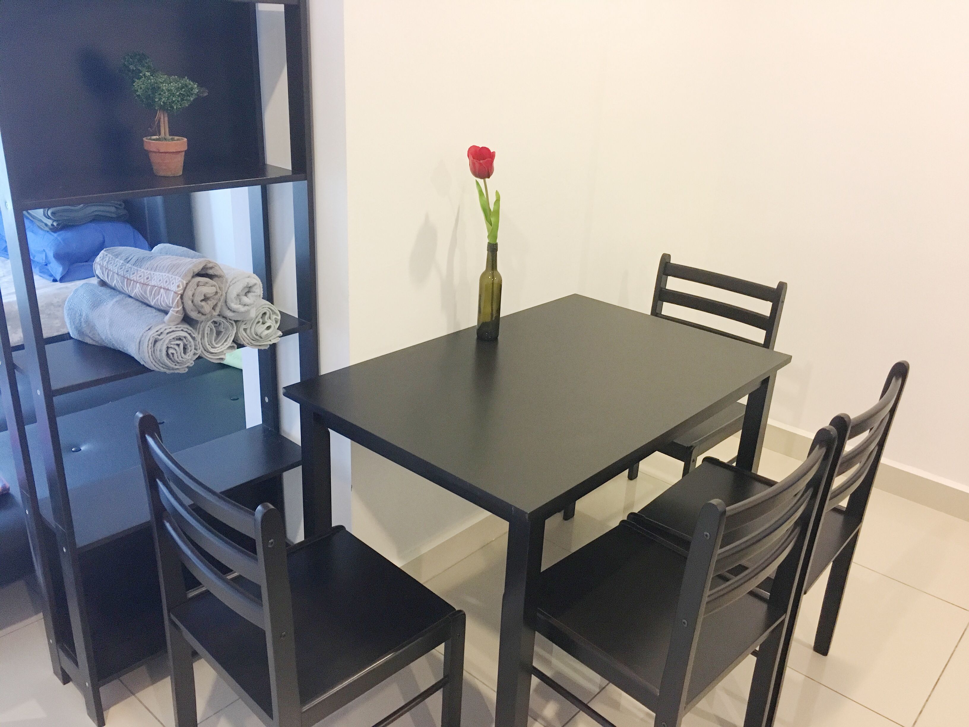 Studio, 1 Bedroom | In-room dining