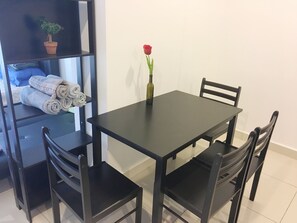In-room dining - Mansion One Bedroom Suite (George Town)
