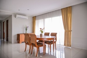 防音設備、アイロン / アイロン台、WiFi (無料)