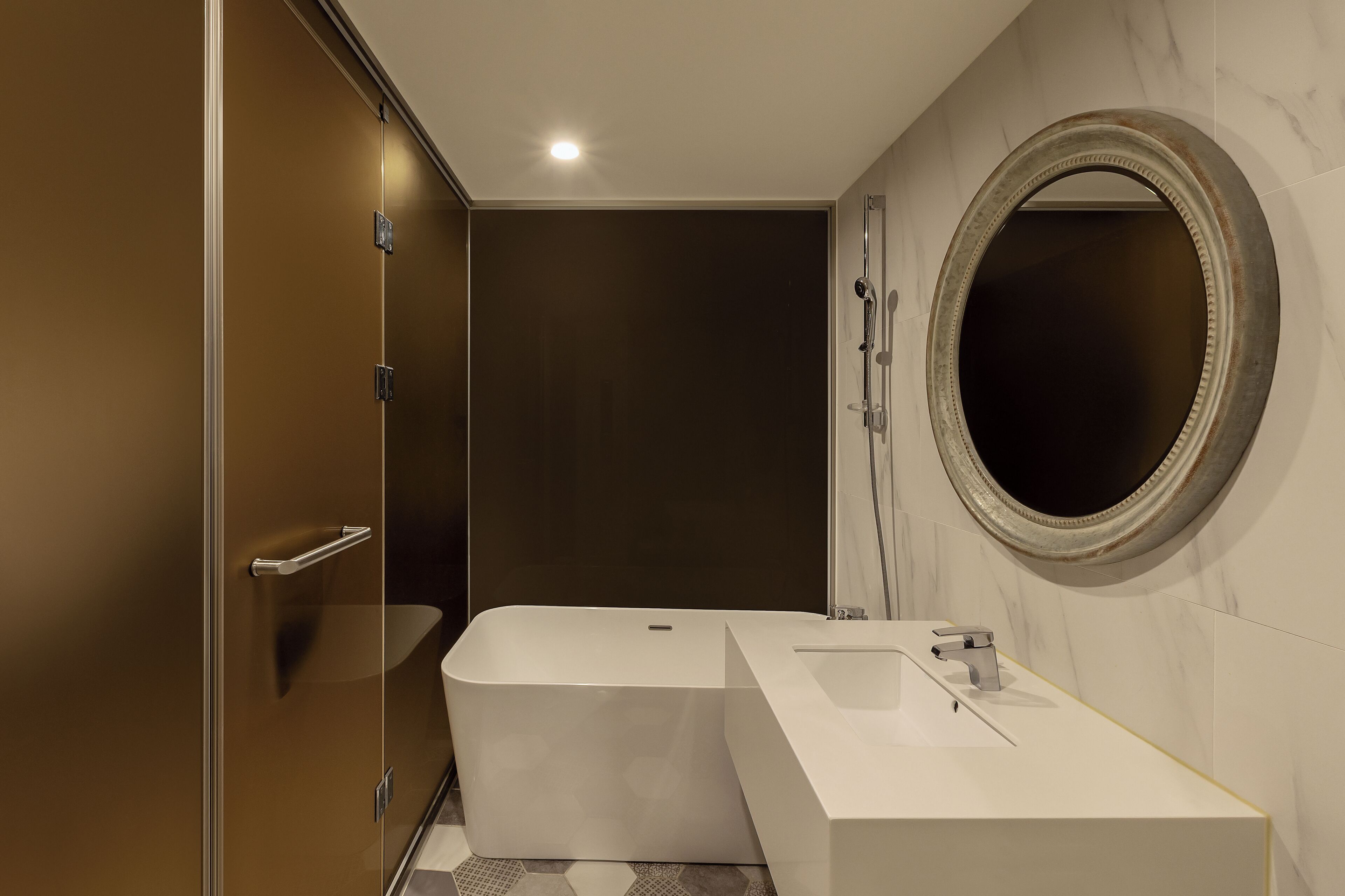 Family Suite Room | Bathroom | Hair dryer, bathrobes, slippers, bidet