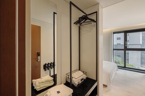 Premium Double Room | Széf a szobában, íróasztal és laptophoz jól használható munkafelület