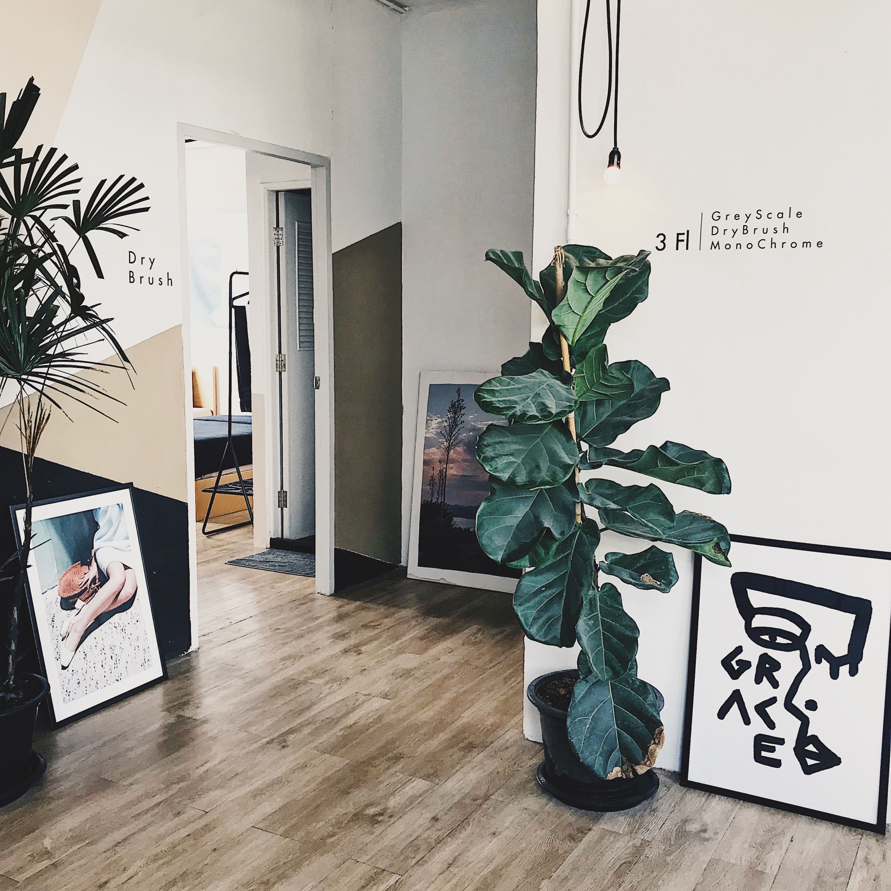 Foto - Beige Poshtels + Netflix