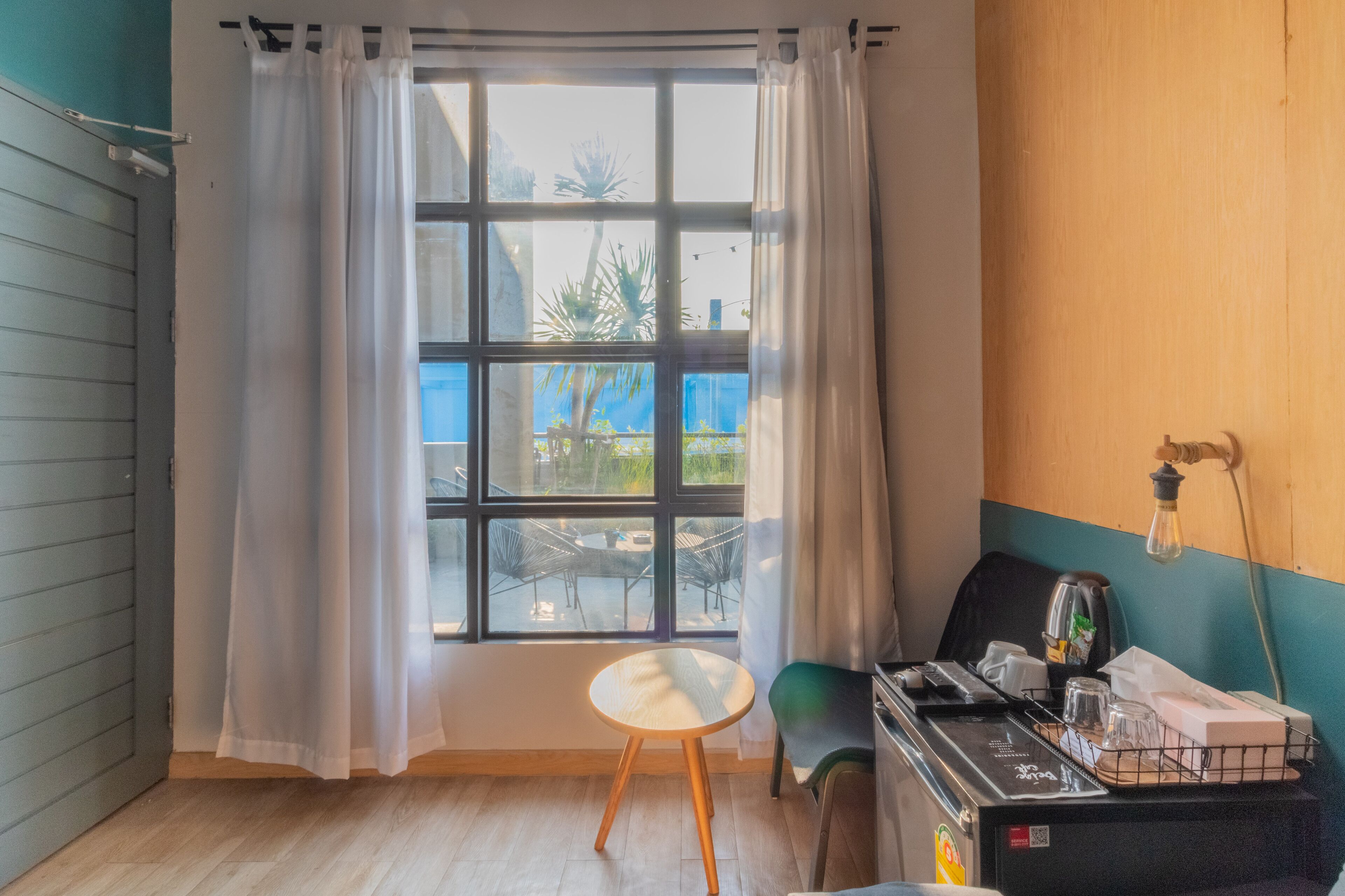 Foto - Beige Poshtels + Netflix