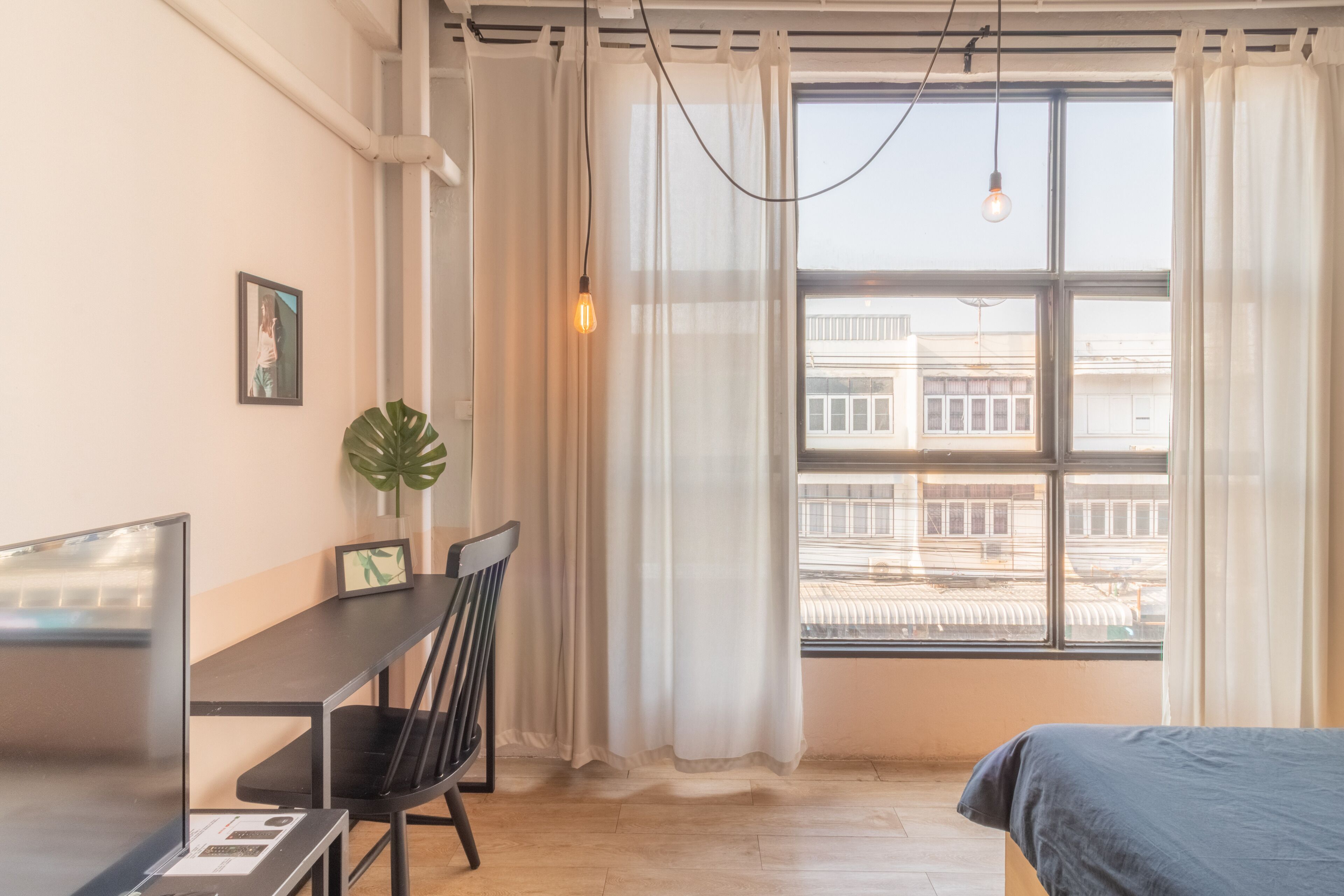 Foto - Beige Poshtels + Netflix